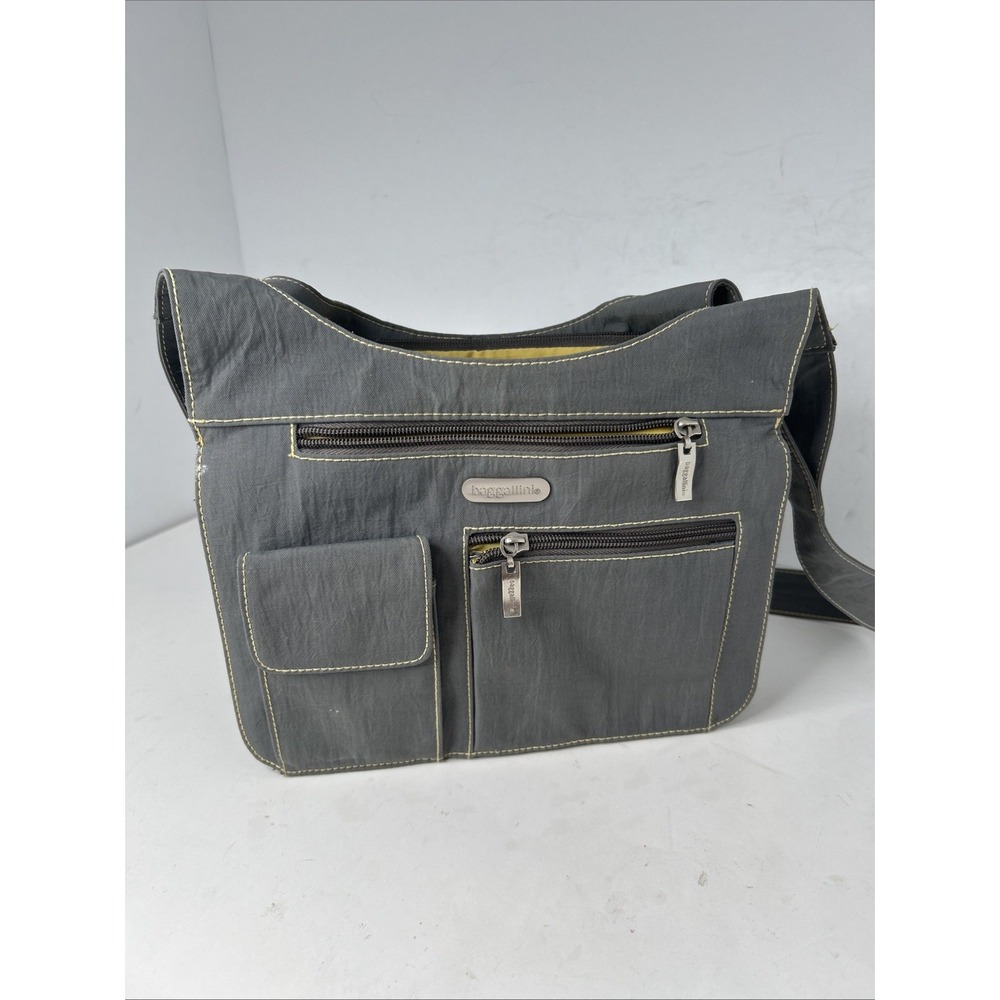 Baggallini Gray Crossbody Shoulder Bag Rarely  Tons Of Pockets!! ‎ No Wrestler